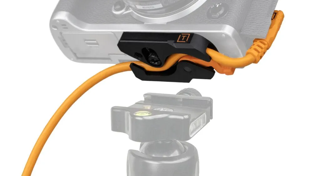 LeverLock™ & Cable Kit, Optima 10G, Straight to Right Cable
